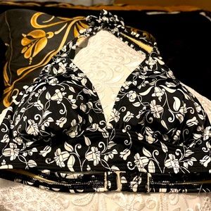 Figure magic black& white bikini top size 6